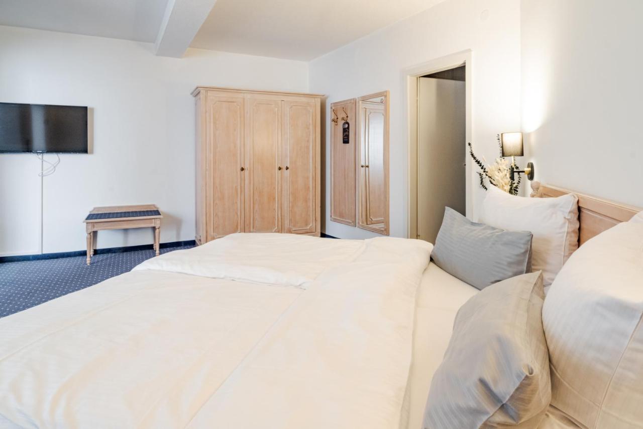 Hotel Goldener Hirsch Kaufbeuren Bilik gambar