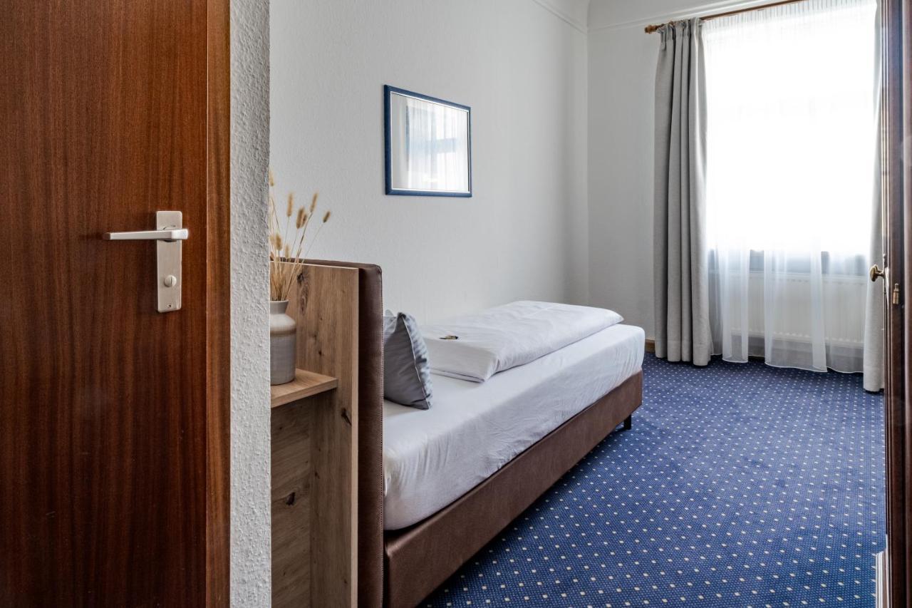 Hotel Goldener Hirsch Kaufbeuren Bilik gambar