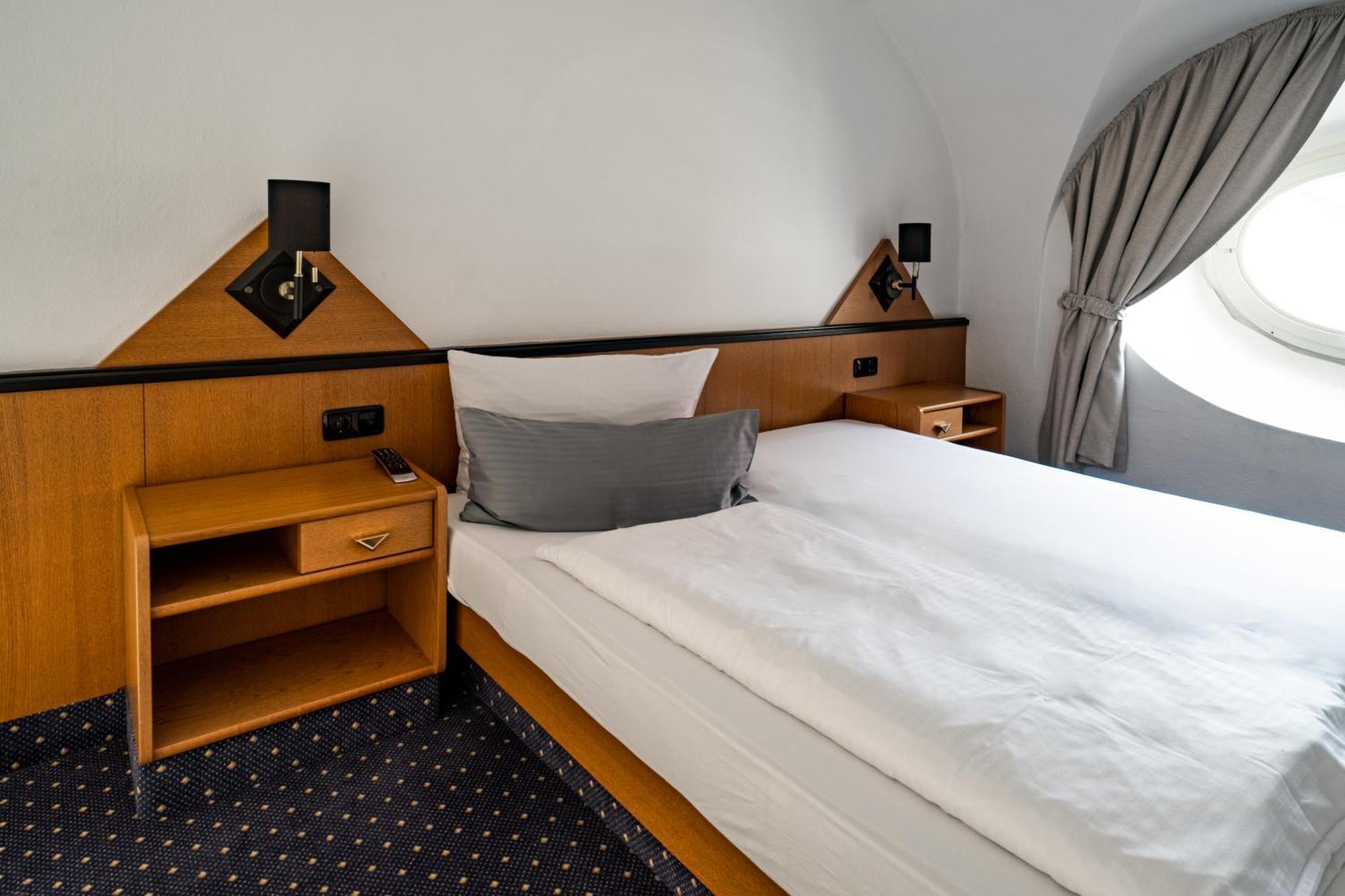Hotel Goldener Hirsch Kaufbeuren Luaran gambar